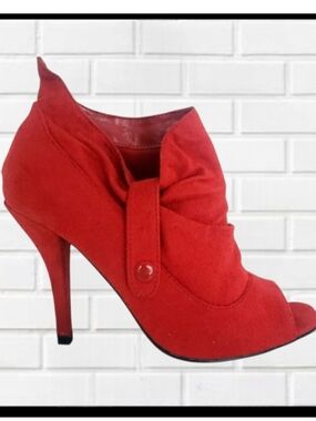 *WILD DIVA Red Heels Peep Toe Booties Faux Suede Booties Stiletto Heels Size 7.5